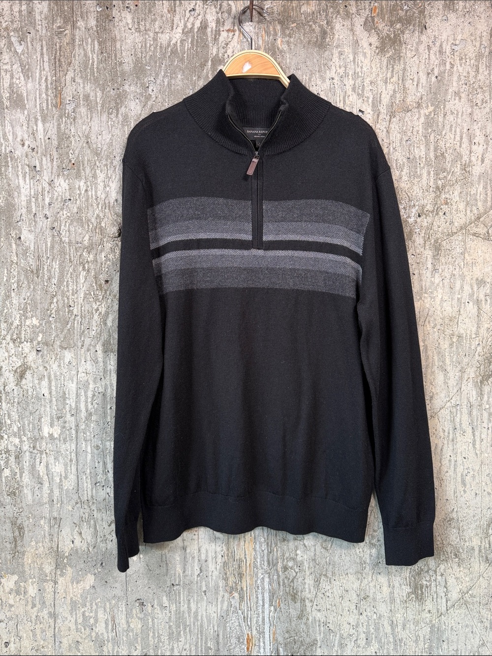 BANANA REPUBLIC FACTORY Men's Merino Wool Quarter-Zip Sweater Size L